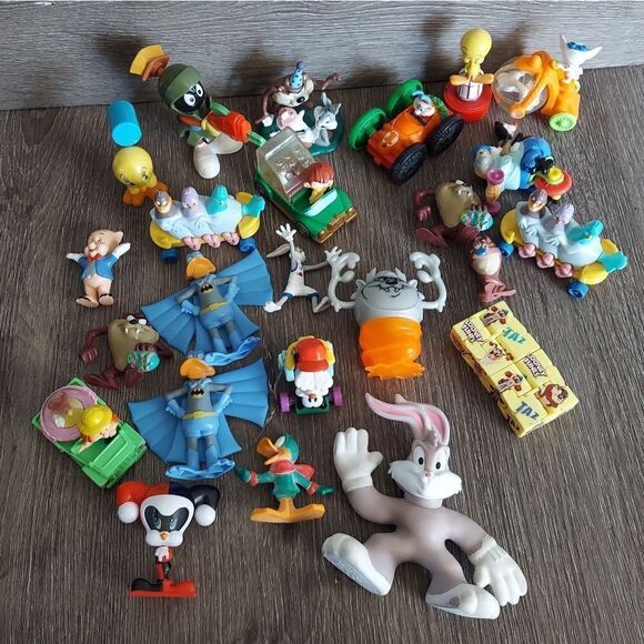 Warner Bros Looney Tunes, Animaniacs Figures Toy Lot - Picture 1 of 5